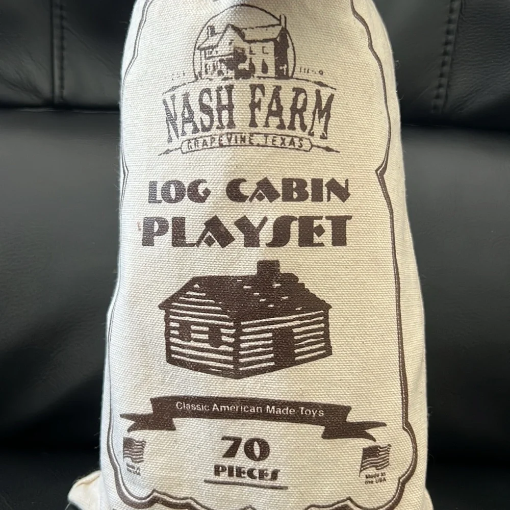 Roy Toy Special Edition Nash Farm Log Cabin Play Set-70 pieces NWT**